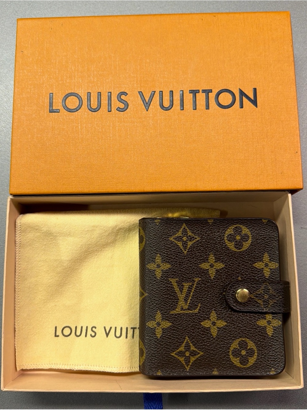 Louis Vuitton Monogram Compact Zip Wallet Leather, Brown Excellent Condition